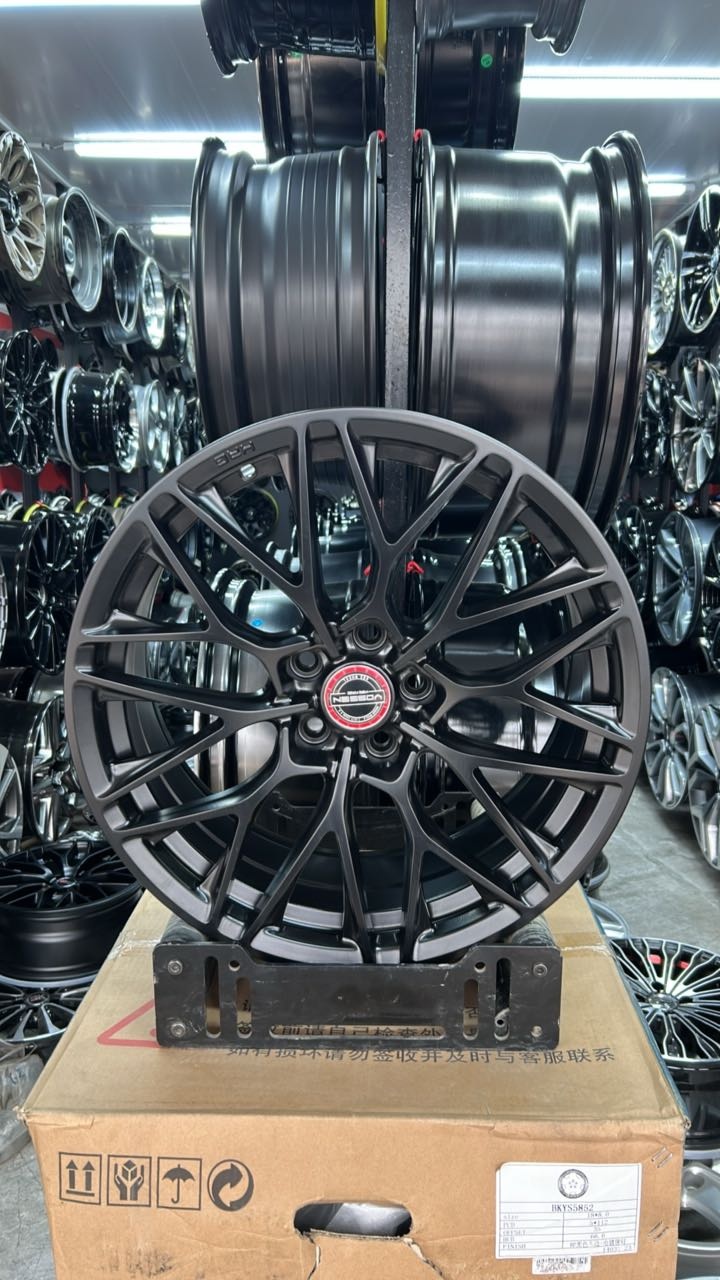 LKN Lkn 8x18/5x108 D67.1 ET35 4 диска черный
