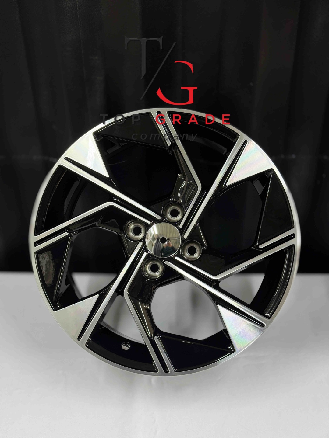 Top Grade Top grade0130 6.5x16/4x100 D54.1 ET45 4 диска черный, серебристый
