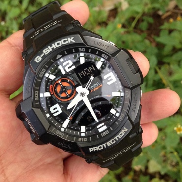 Кварцевые CASIO GA-1000-1ADR нержавеющая сталь, полимерный пластик