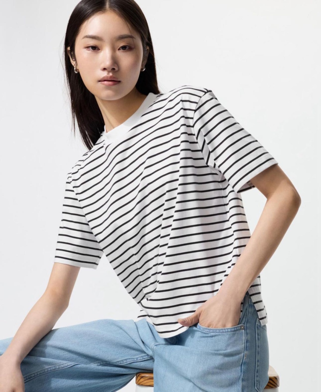 Футболка Uniqlo черный, белый