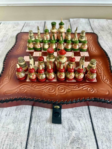 Шахматы,нарды и шашки 3 в 1 дерево, кожа 32x32 см