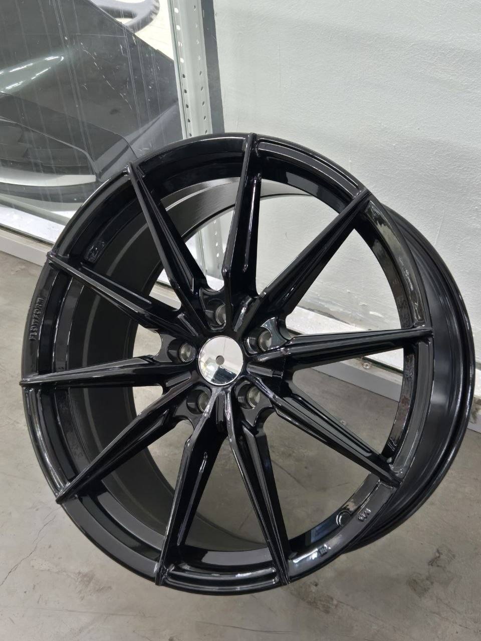 Top Grade SHF1019 8.5x19/5x114.3 D73.1 ET35 4 диска черный
