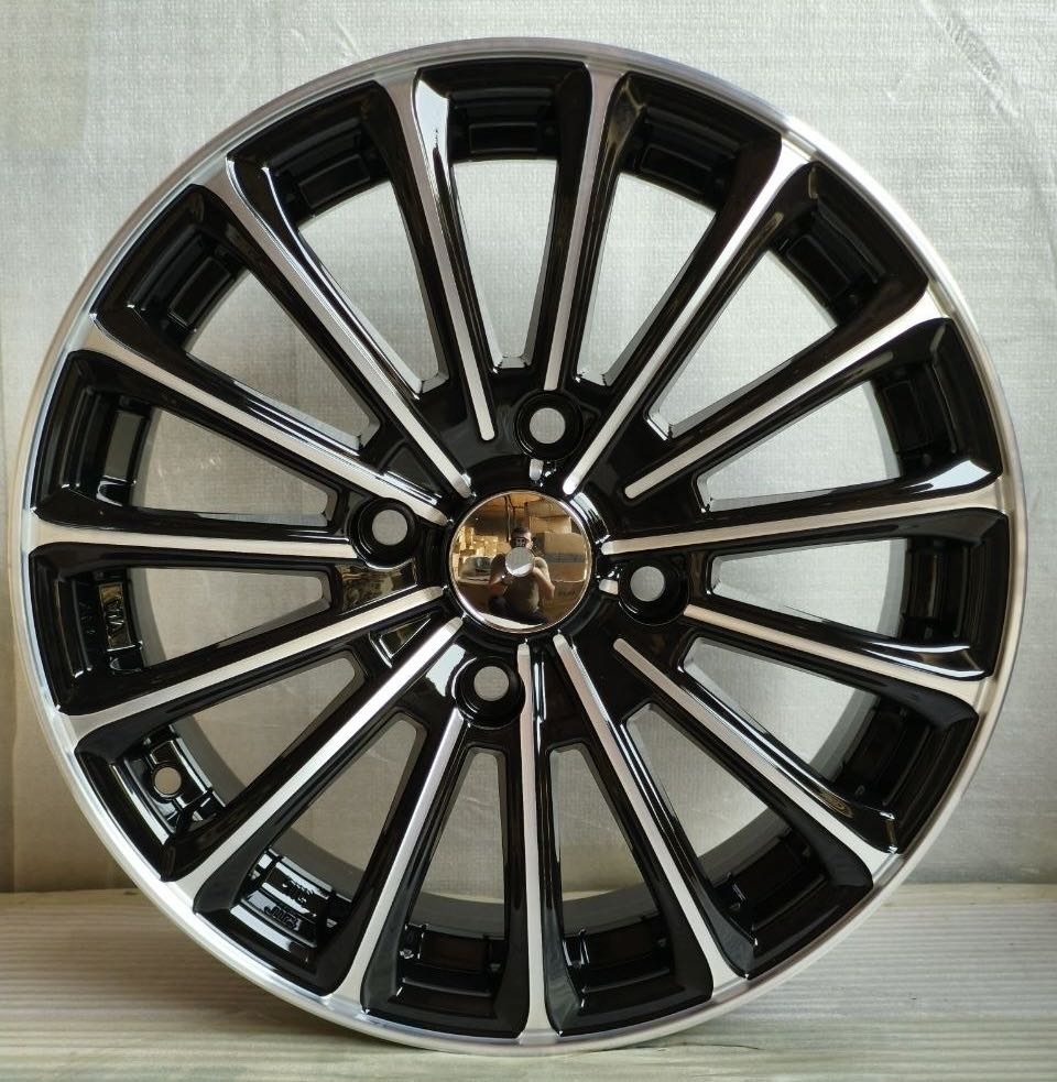 RNO 130 6.5x15/4x114.3 D67.1 ET35 4 диска черный, серебристый