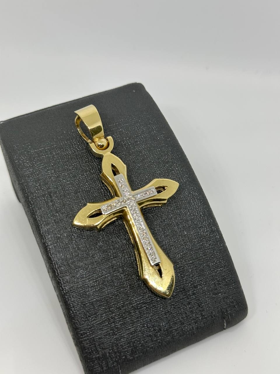 Крестик SAR JEWELRY Aro_E1_9298 вес 15.24 г золото, фианит