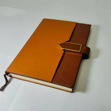 Блокнот Yalong YALONG, A5, 140 л, коричневый