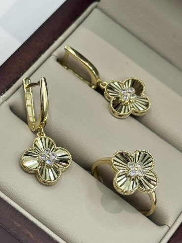BAQ BRAND 54322689 вес 5.63 г золото, фианит