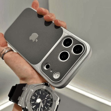 Чехол BERLIA для Apple iPhone 17 Pro Max серый