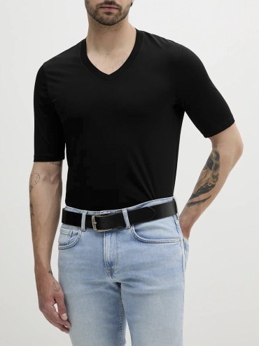 Футболка Armani Exchange черный