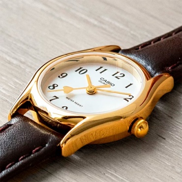 Кварцевые CASIO LTP-1094Q-7B5RDF нержавеющая сталь