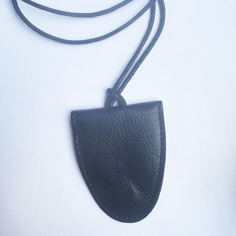 Мягкий футляр искусственная кожа, 5 x 5 см черный