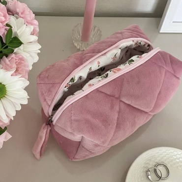 Amistore косметичка велюр розовый 10X20 см
