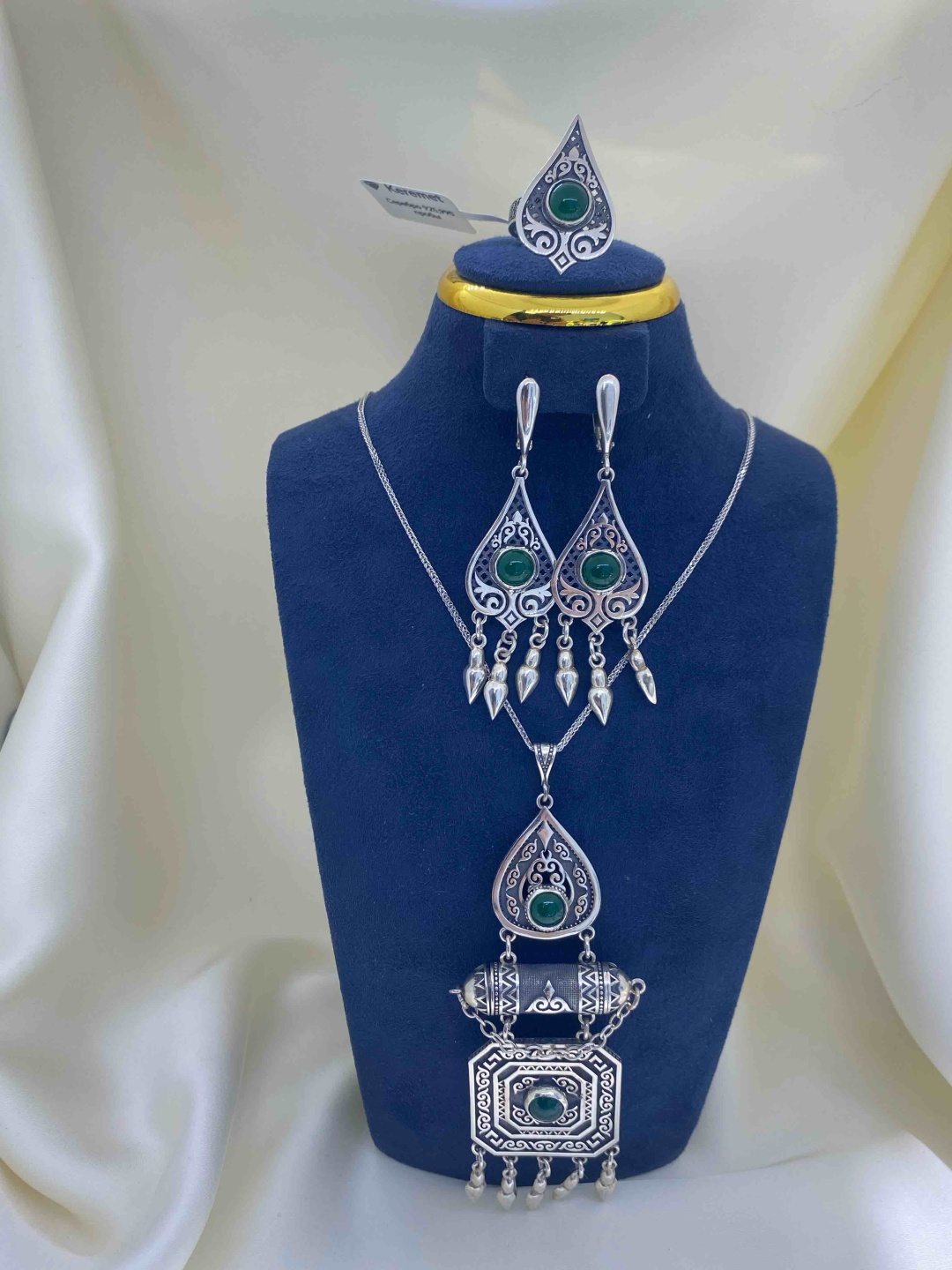 Keremet Jewelry Kj009971 вес 47.75 г серебро, изумруд