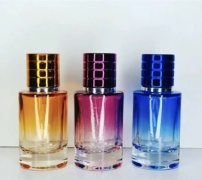 Атомайзер наливным путем стекло, пластик, металл 30 мл 1 шт