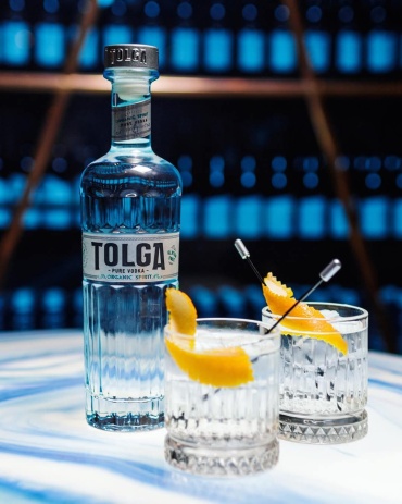 Водка Tolga Pure органическая ваниль, зерновой, лимон, мед, цитрус 40% 0.5 л