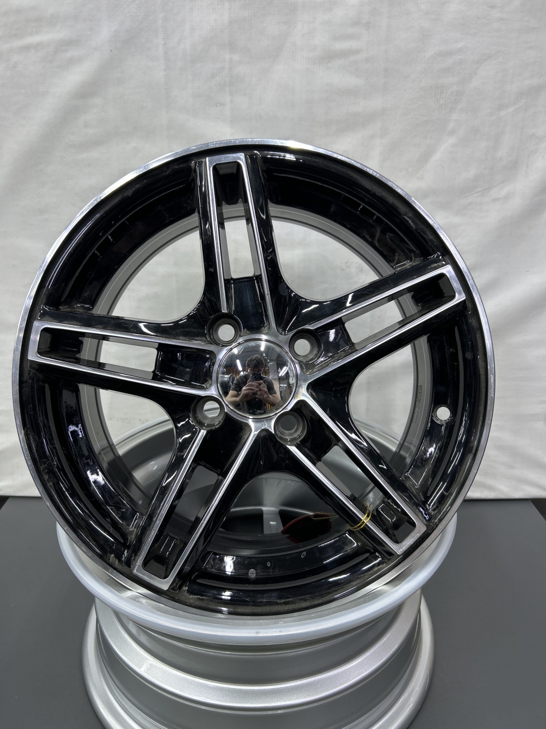 LKN Lkn3 6x14/4x100 D67.1 ET35 4 диска черный, серебристый