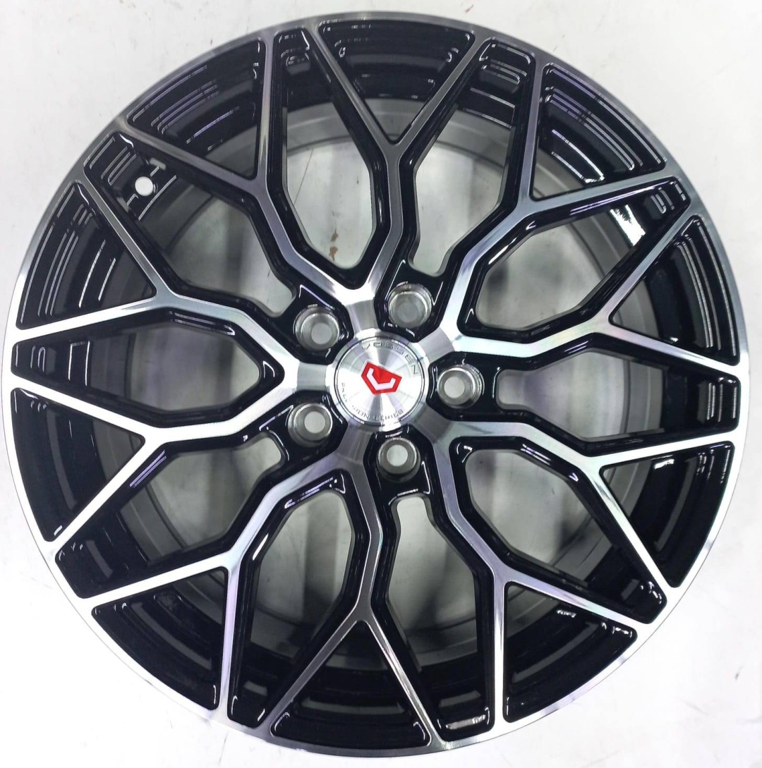 Vossen Vossen 6159 7.5x17/5x108 D65.1 ET38 4 диска черный, серебристый
