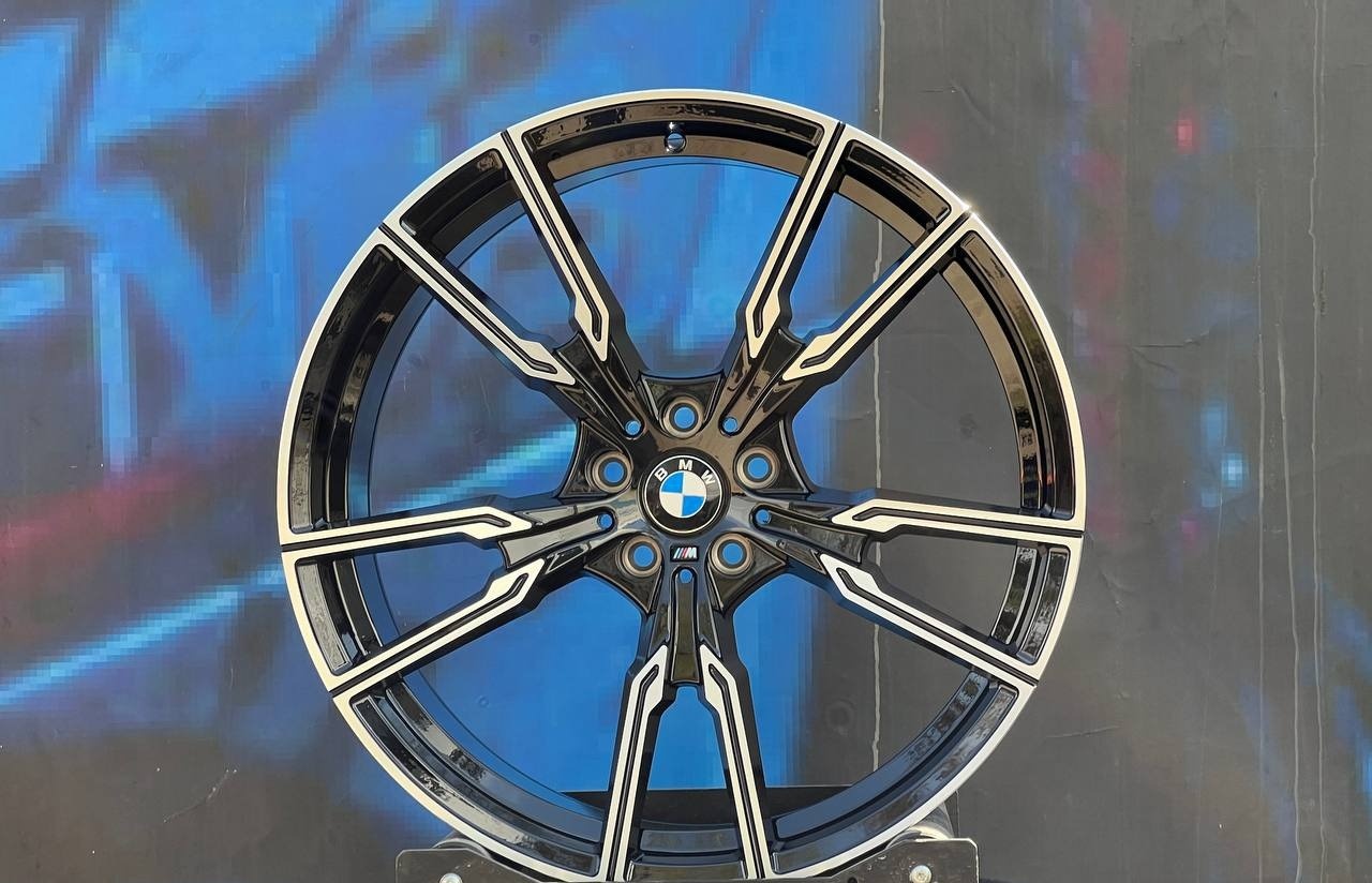 Rainbow BMW 2026 9.5/10.5x21/5x112 D66.6 ET37.43 4 диска черный, серебристый