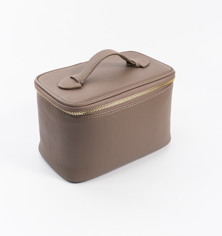 Косметичка искусственная кожа коричневый 23.5X11 см