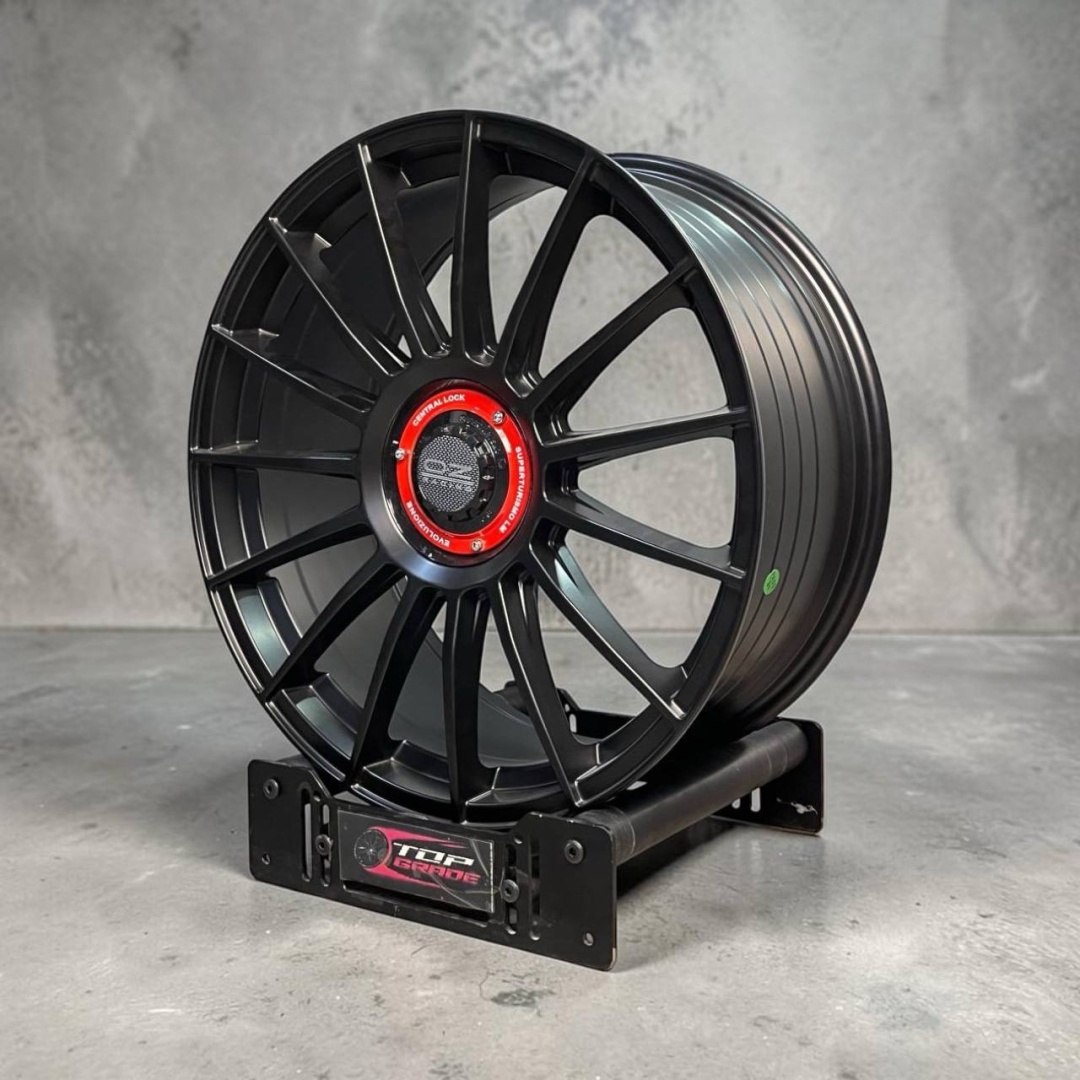 Top Grade AXM 1026 8.5x20/5x114.3 D67.1 ET35 4 диска черный матовый