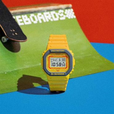 Кварцевые CASIO DW-5610Y-9DR пластик, полимер