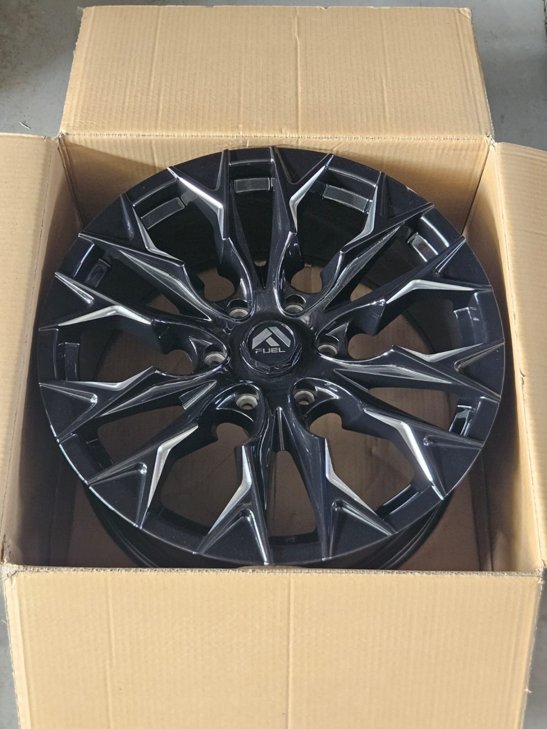 Fonyee 24462-37 9x20/6x139.7 D95.1 ET40 4 диска черный