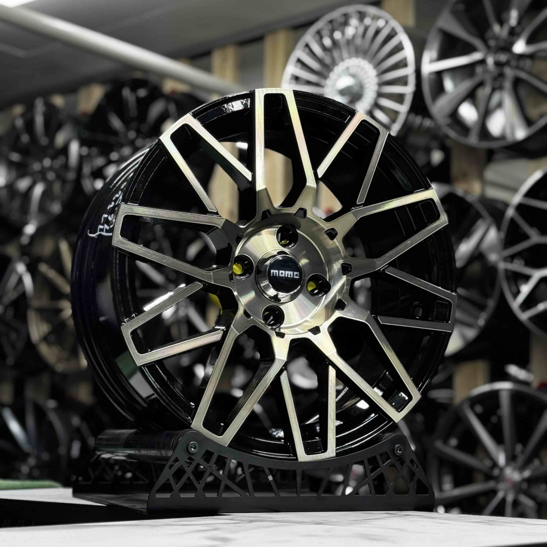 RNO 1168 7x16/4x100 D67.1 ET40 4 диска черный, золотистый