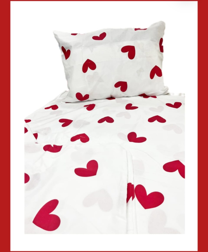 Пододеяльник полутораспальный Love 150x200 красный, белый