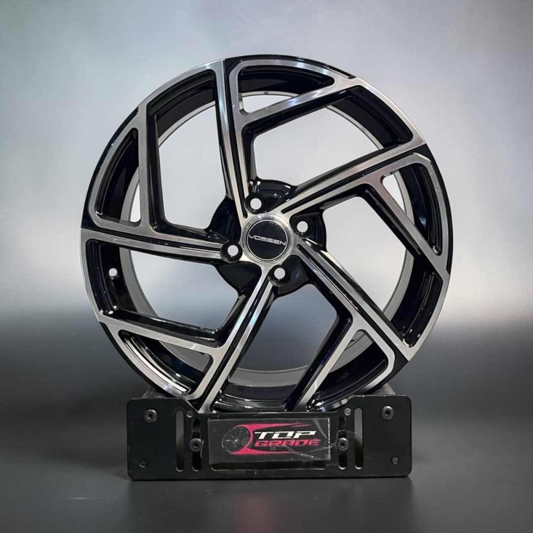 Top Grade VOSSEN AXM 1041 7.5x17/4x100 D67.1 ET35 4 диска черный, серебристый