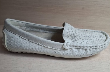 Мокасины белый