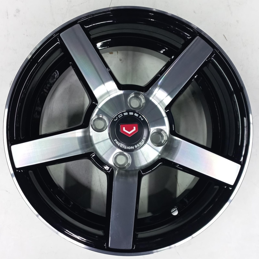 Vossen 693 6x14 4x100 D67.1 ET35 4 диска черный, серебристый