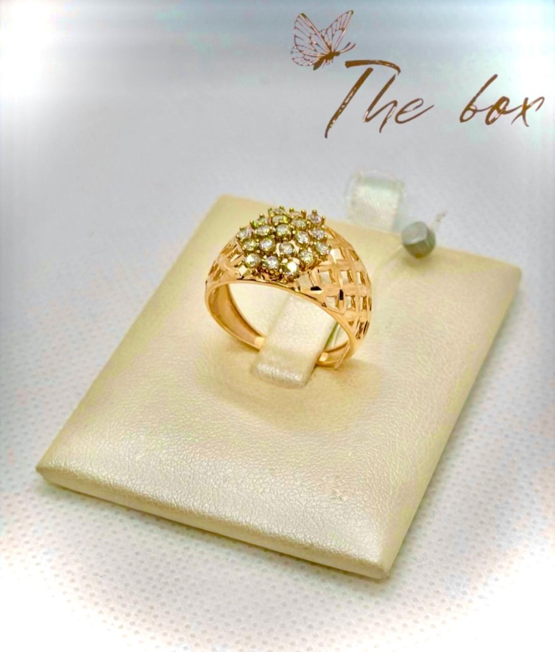The box Tb04-450 размер 19 вес 1.91 г золото, фианит