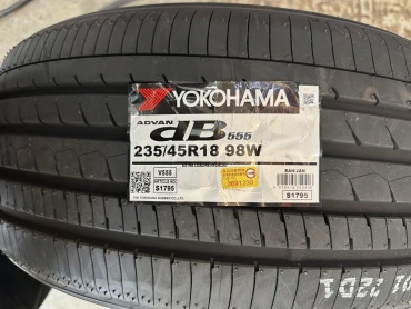 Yokohama V556 235/45 R18 98 W без шипов