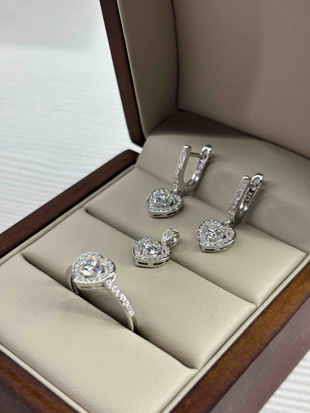 Exclusive S.458 вес 6.2 г серебро, муассанит