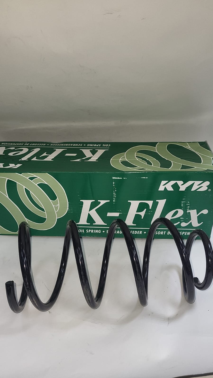 KYB пружина передней подвески RC3430