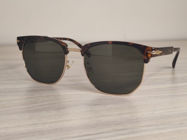 Polarized квадратные поляризованные