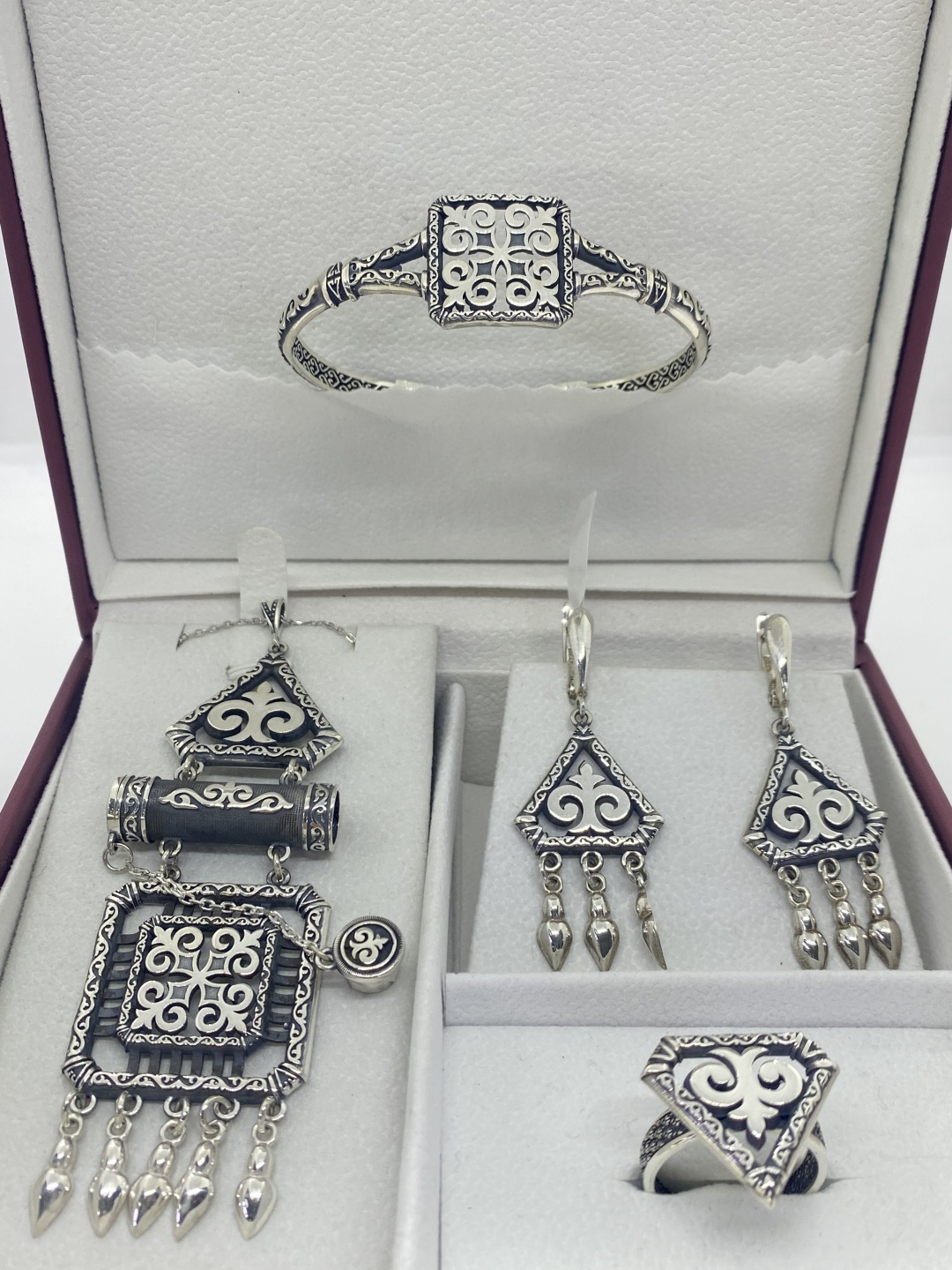 Keremet Jewelry Kj0000901 вес 56.63 г серебро, без вставок