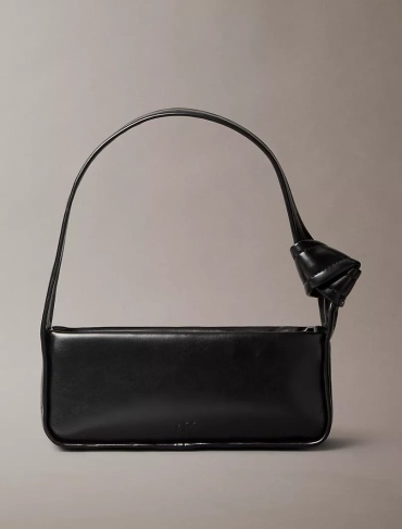 Сумка багет Calvin Klein искусственная кожа черный