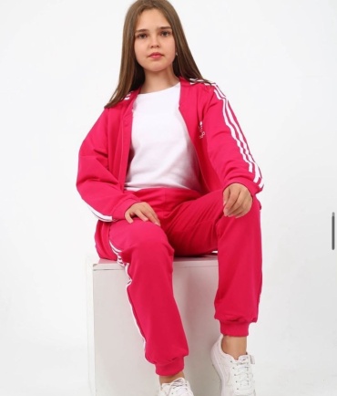 Спортивный костюм малиновый