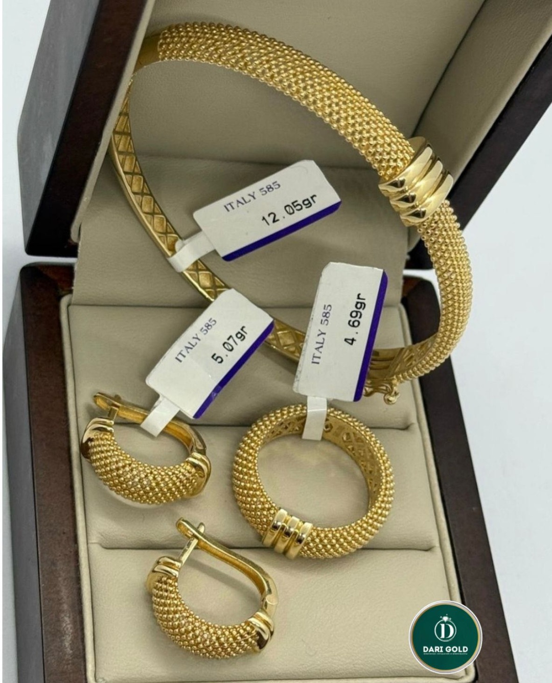 DARI GOLD 585.585 вес 21.9 г золото, без вставок, пластик