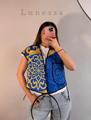Национальный костюм синий, желтый