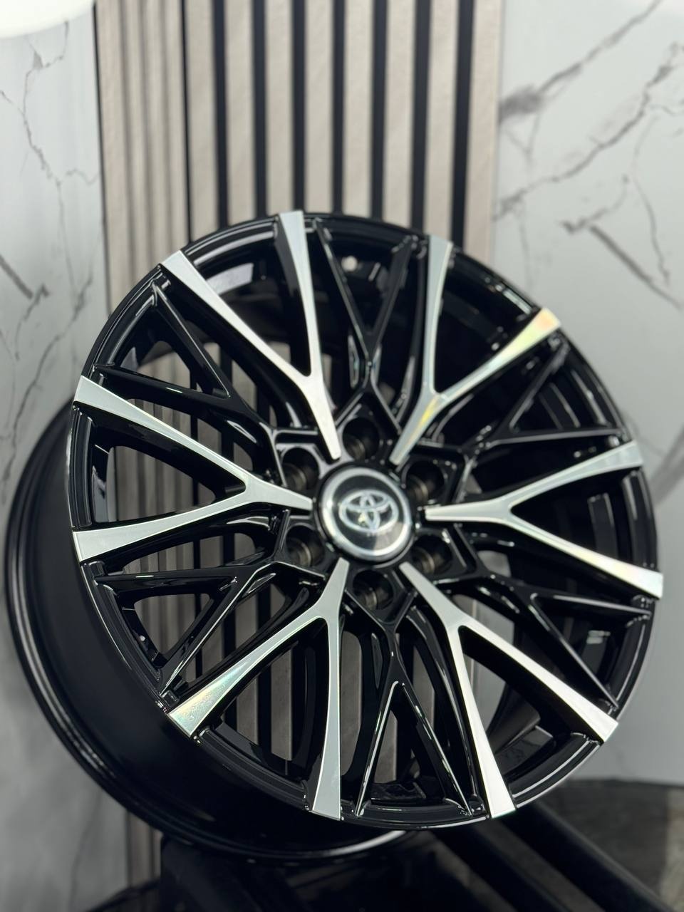 Top Grade toyota H3544F 8.5x20/6x139.7 D106.1 ET25 4 диска черный, серебристый