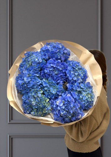 Rilak Floral моно-букет в оформлении гортензия 9 шт 60 см