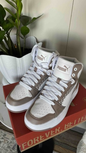 Кроссовки Puma бежевый
