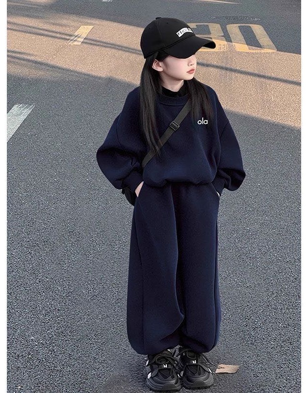 Спортивный костюм черный, синий