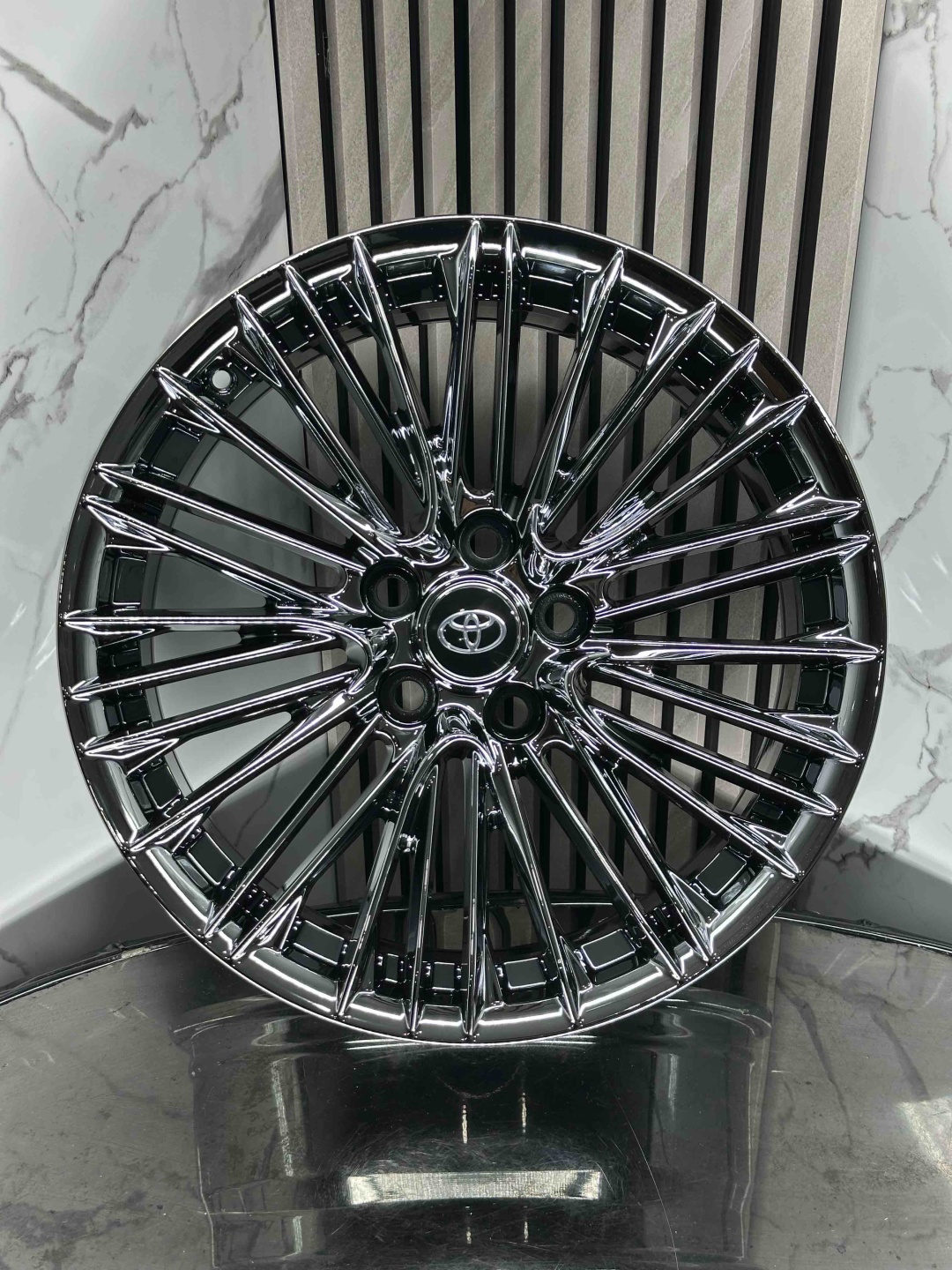 Toyota t/g h3183f 8x18/5x114.3 D60.1 ET35 4 диска хром