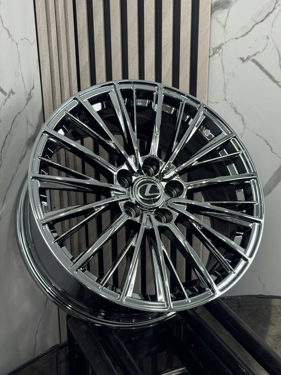 Top Grade Lexus 042-7 7.5x17/5x114.3 D73.1 ET35 4 диска хром