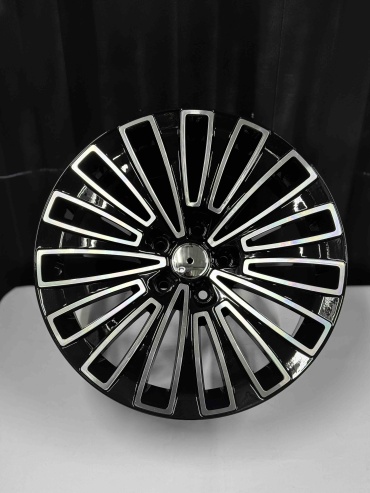 Top Grade Diski0033 8x18/5x114.3 D67.1 ET45 4 диска черный, серебристый