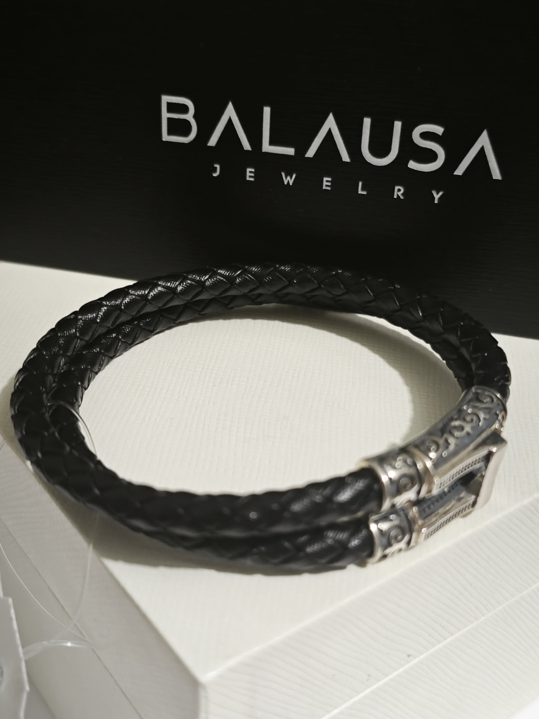 Balausa Jewelry BR002(2) длина 19 см, вес 3 г серебро, кожа, плетение отсутствует
