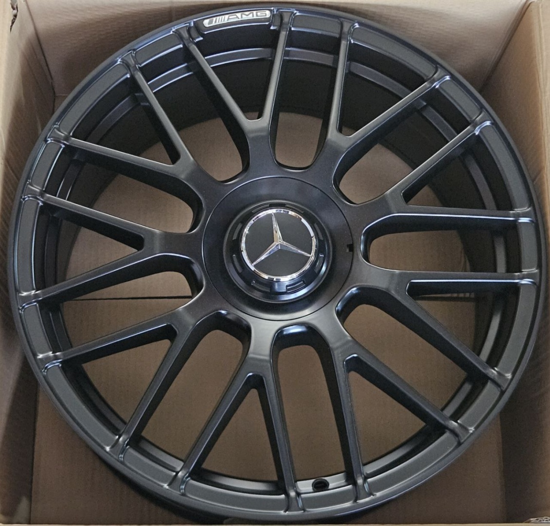 Fonyee SM 1258 8.5x18/5x112 D66.45 ET35 4 диска черный