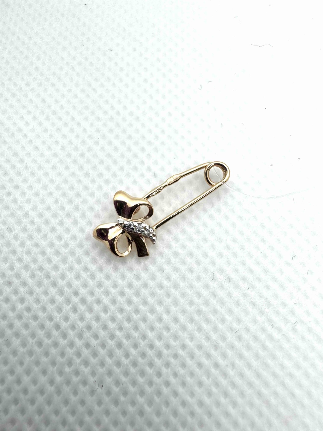 Булавка Delta 160027 вес 0.52 г золото, фианит